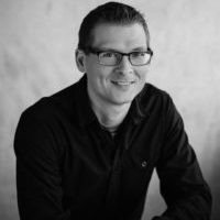 Niklas-Andersson-200×300 Niklas-Andersson-200x300